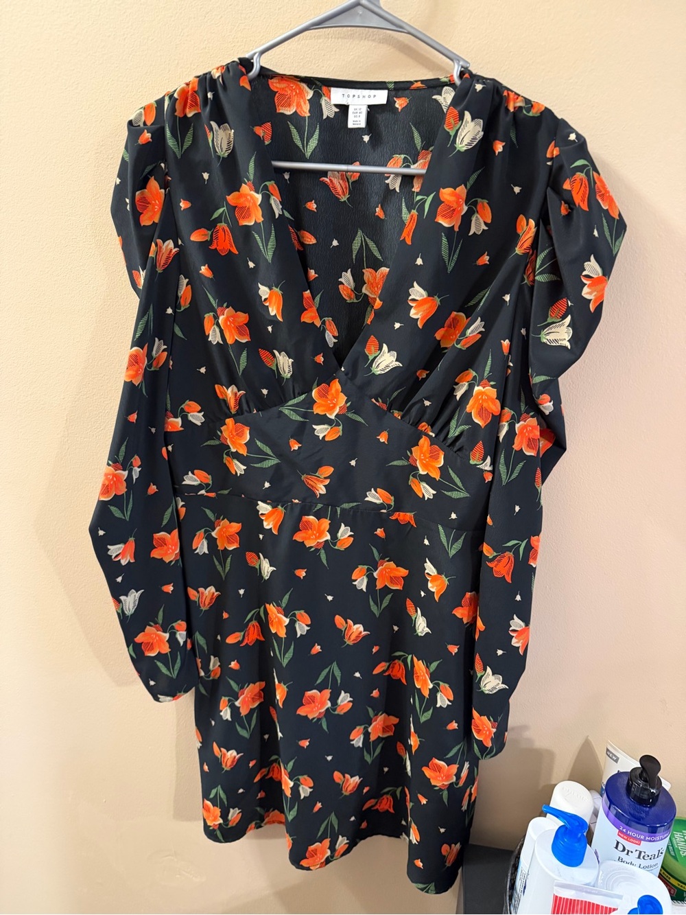 Topshop Black Floral V-Neck Mini Dress size 8